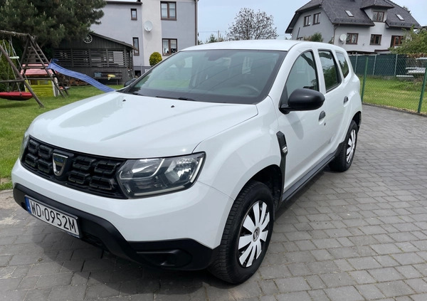 Dacia Duster cena 29793 przebieg: 200000, rok produkcji 2019 z Lesko małe 121